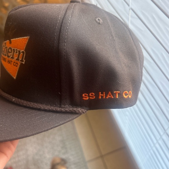 Southern string hat - Picture 2 of 4